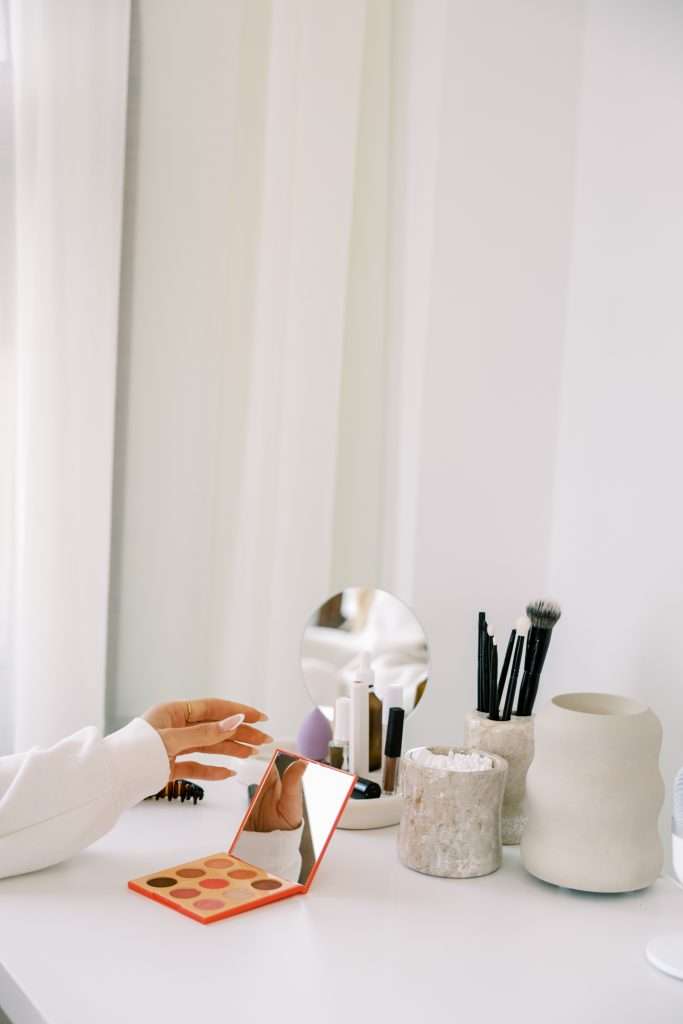 how to find clean beauty products, How to find clean makeup, what is a clean makeup brand